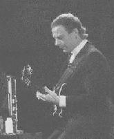 a32.jpg (4901 bytes)