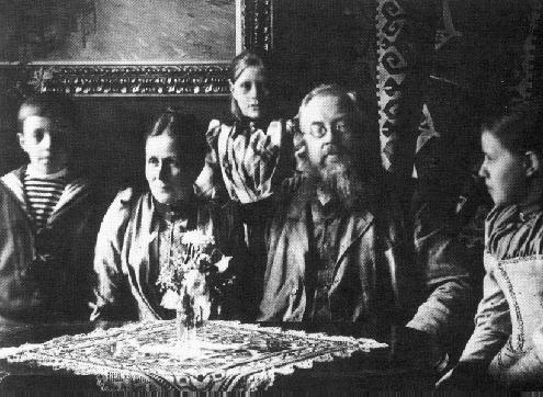 01.jpg (45438 bytes)